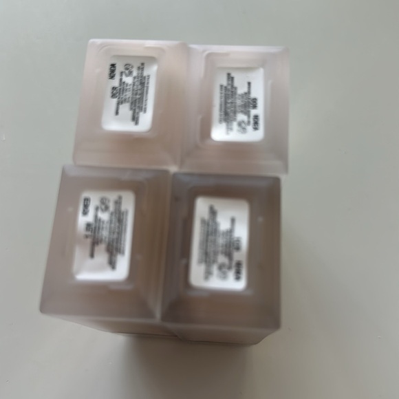 ANASTASIA BEVERLY HILLS IMPECCABLE BLURRING FOUNDATION - OON - Picture 4 of 6